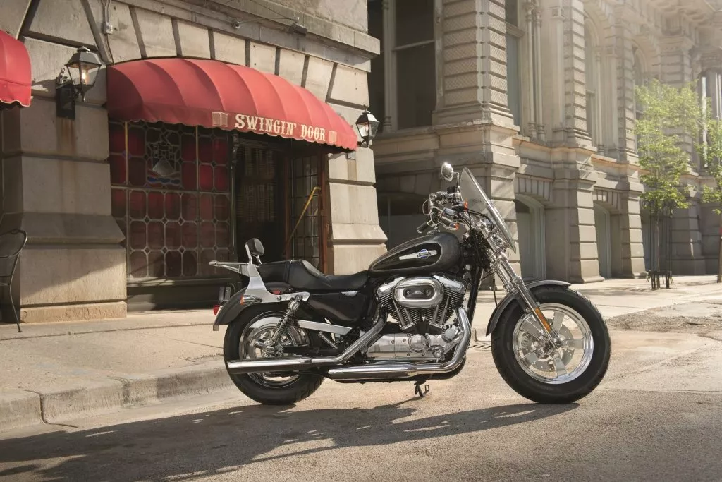 Harley-Davidson Sportster XL 1200C Custom Harley-Davidson Sportster XL 1200C Custom