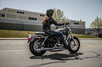 Harley-Davidson Sportster XL 1200C Custom 2014 - Bild 4