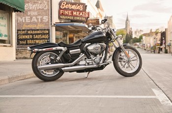 Harley-Davidson Dyna Super Glide Custom FXDC 2014 - Bild 3