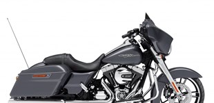Harley-Davidson Softail Slim FLSL 2019 vs Harley-Davidson Street Glide FLHX 2014