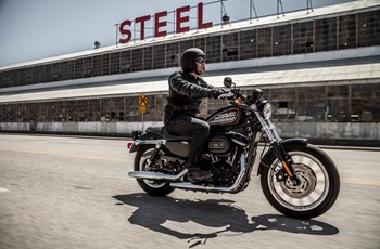 Harley-Davidson Sportster XL 883 R Roadster 2014 - Bild 4