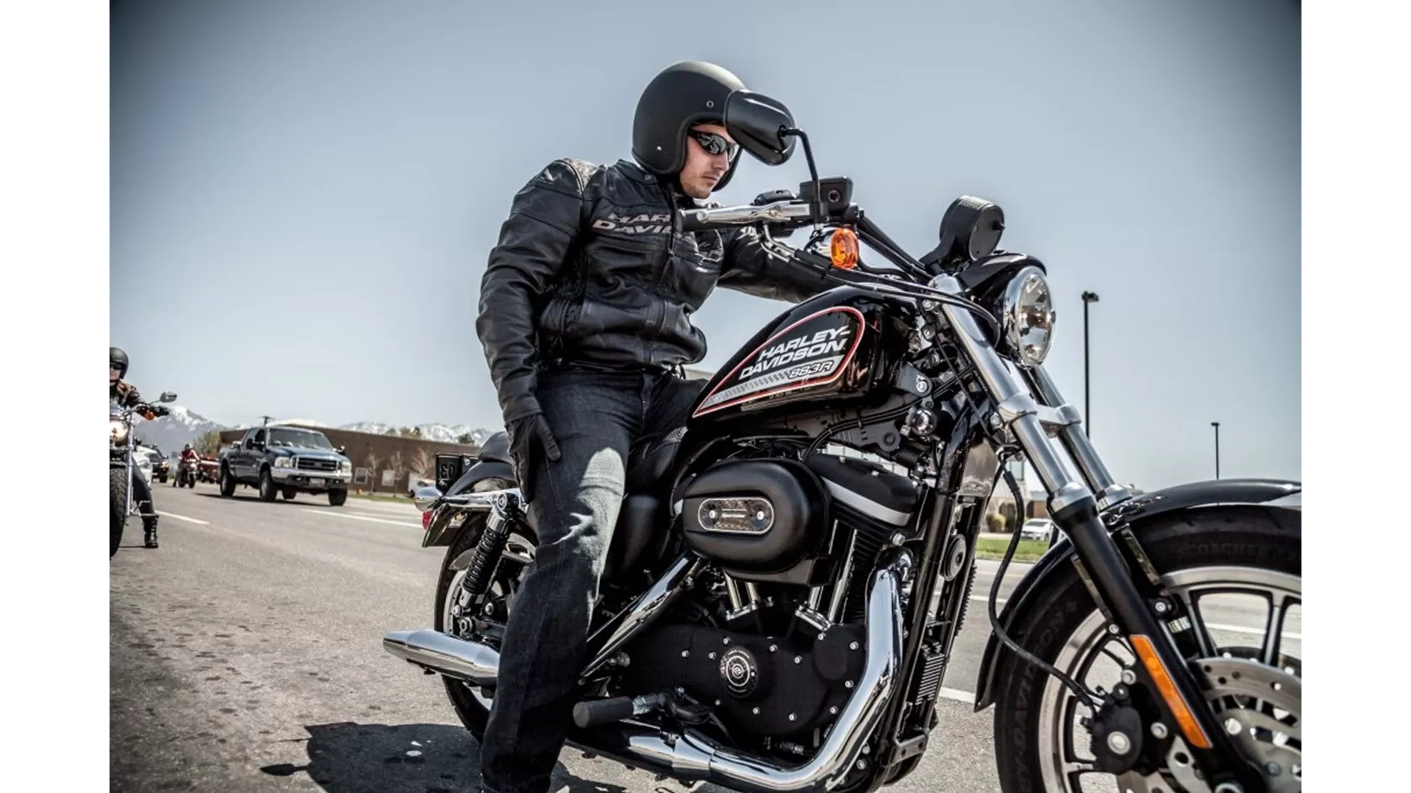 Harley-Davidson Sportster XL 883 R Roadster - Image 4 Harley-Davidson Sportster XL 883 R Roadster - Image 4