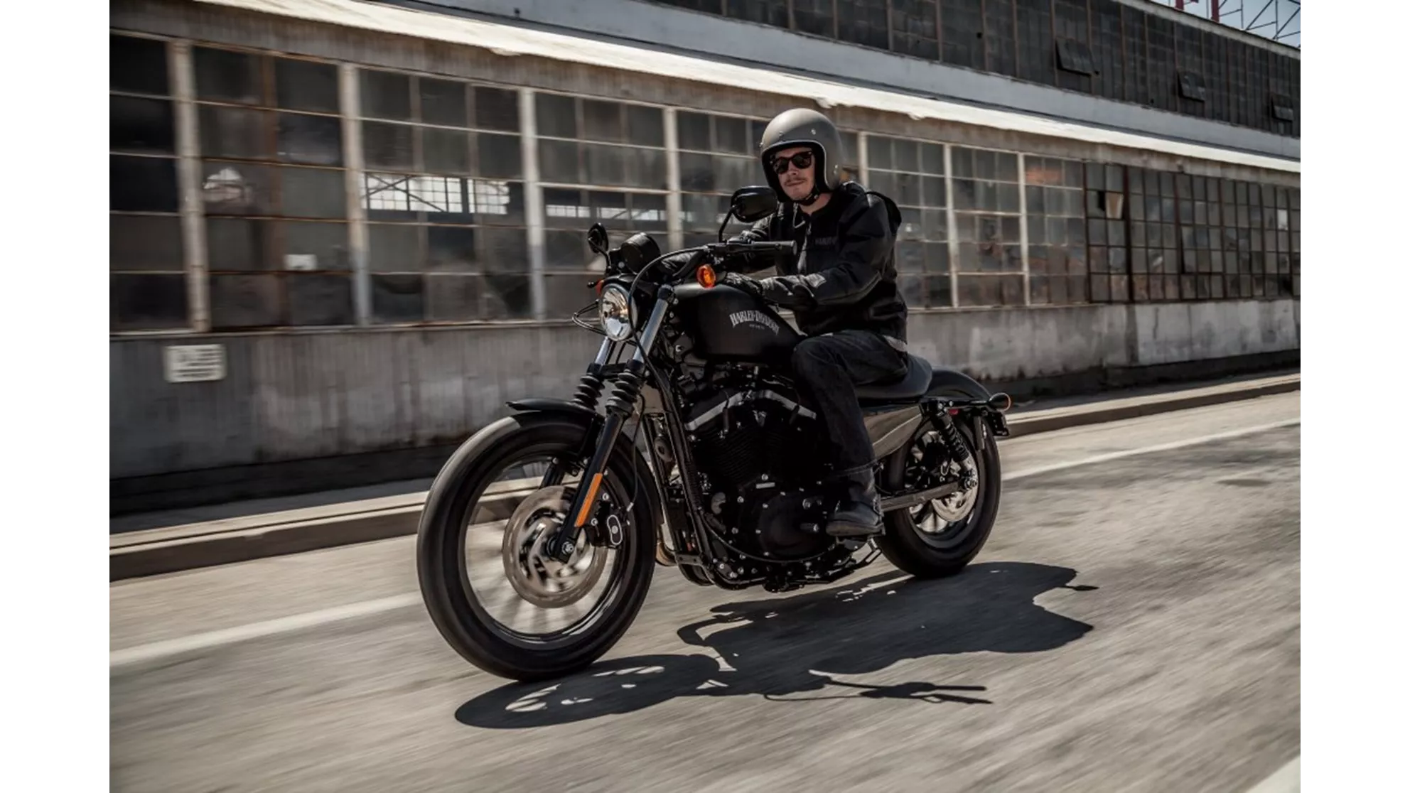 Harley-Davidson Sportster XL 883 N Iron - Image 2 Harley-Davidson Sportster XL 883 N Iron - Image 2