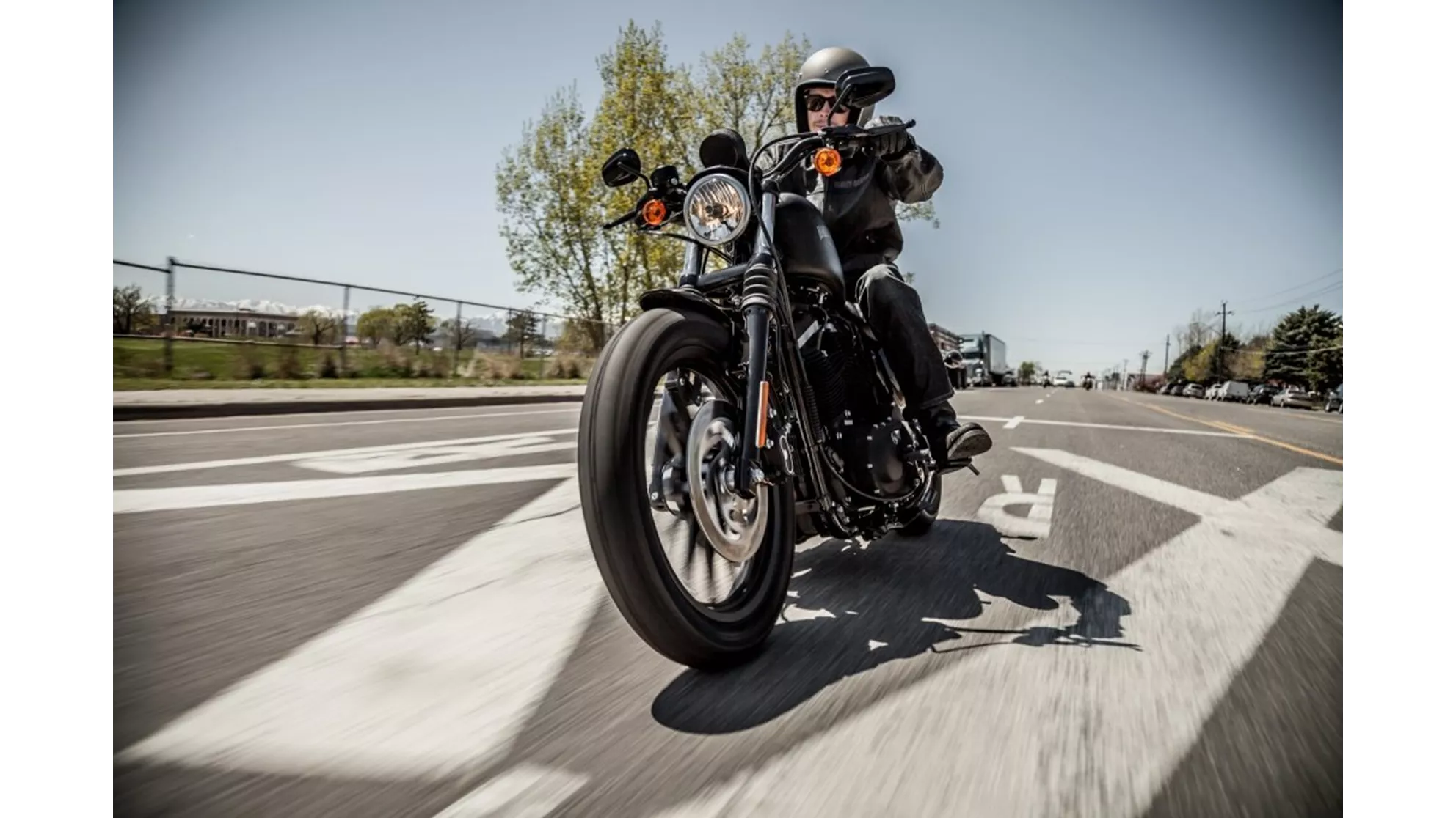 Harley-Davidson Sportster XL 883 N Iron - Image 3 Harley-Davidson Sportster XL 883 N Iron - Image 3