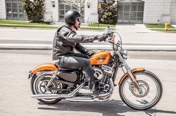 Harley-Davidson Sportster XL 1200 V Seventy-Two 2014 - Bild 4 Harley-Davidson Sportster XL 1200 V Seventy-Two 2014 - Bild 4