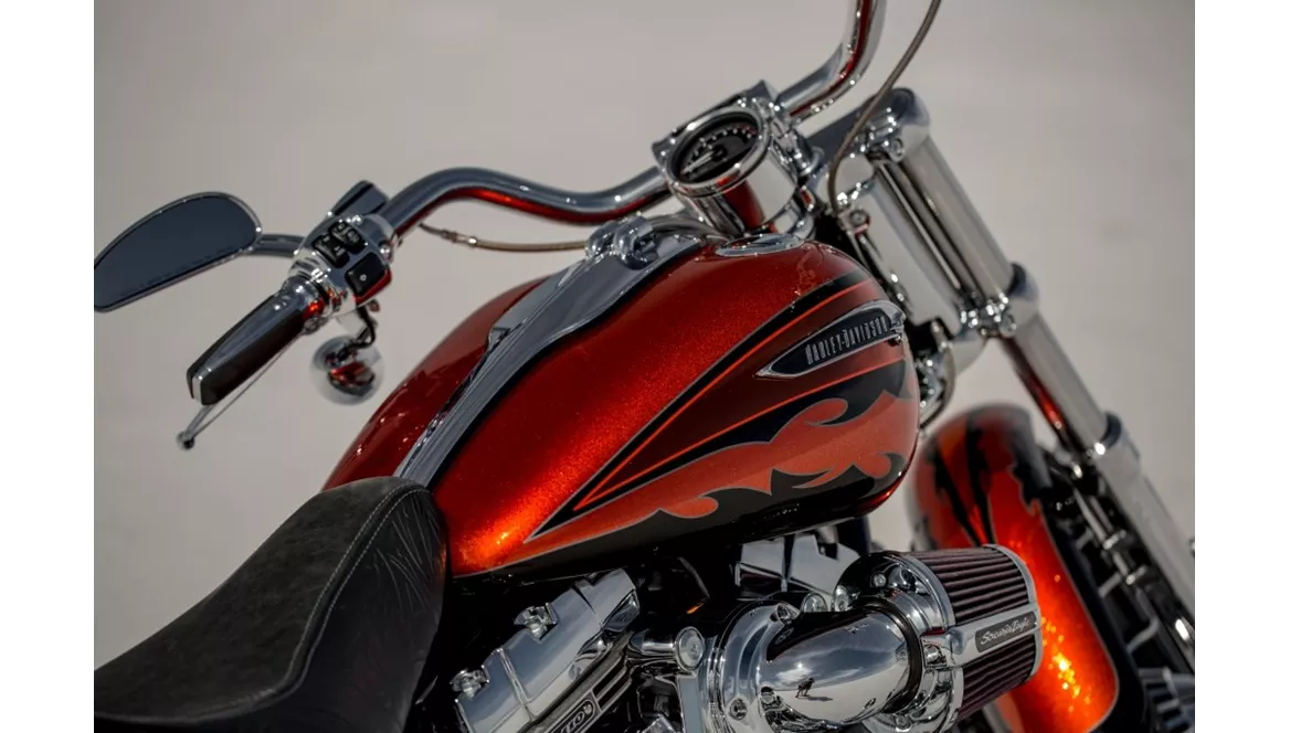 Harley-Davidson CVO Breakout FXSBSE 2014