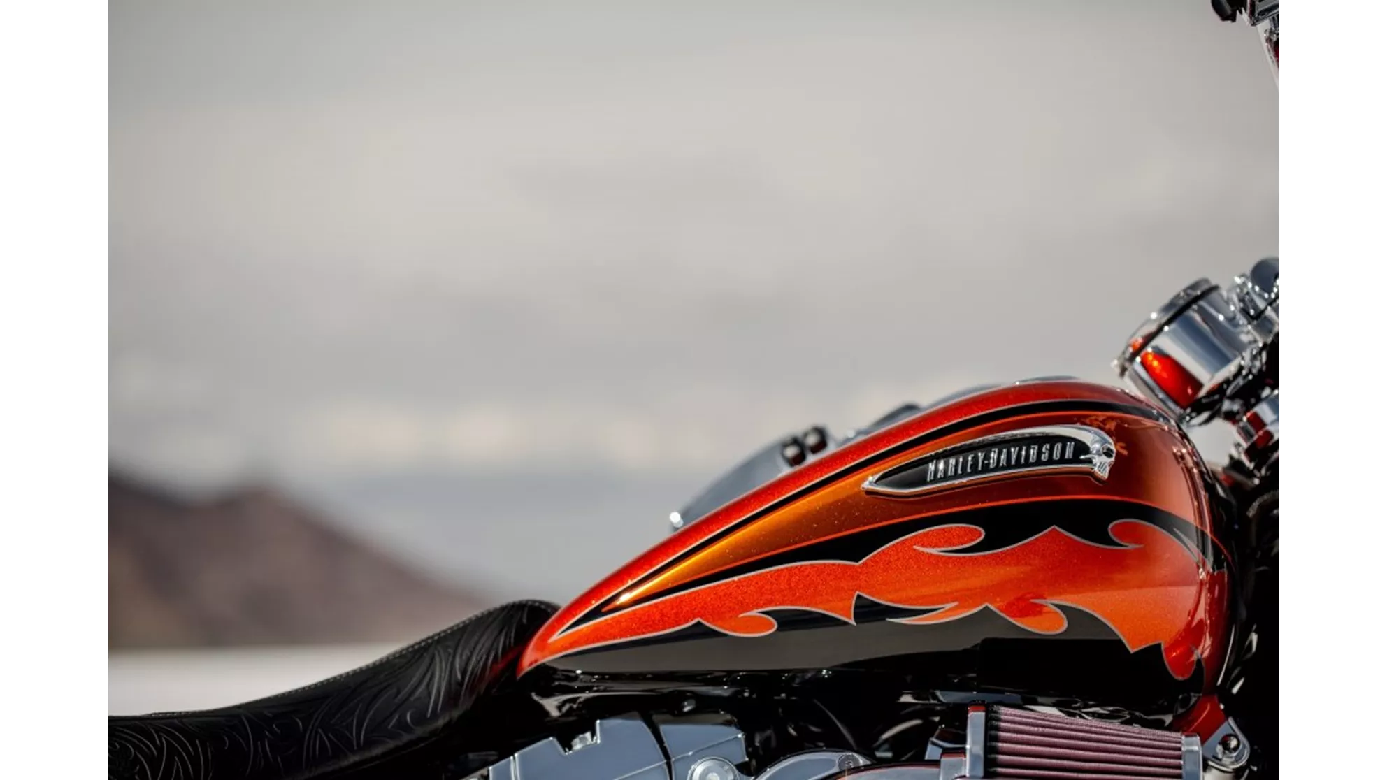 Harley-Davidson CVO Breakout FXSBSE - Resim 8