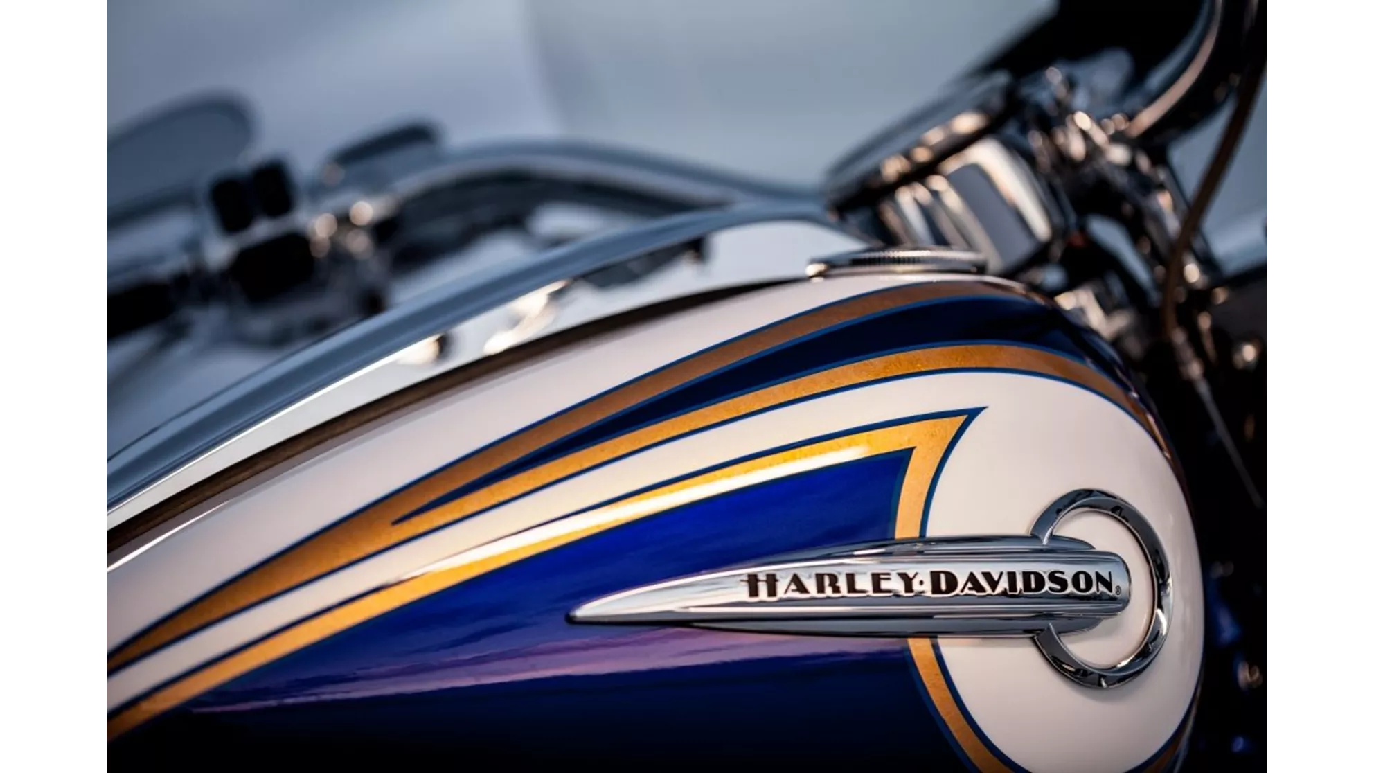 Harley-Davidson CVO Softail Deluxe FLSTNSE - Image 6 Harley-Davidson CVO Softail Deluxe FLSTNSE - Image 6