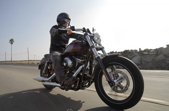 Harley-Davidson Dyna Street Bob Special 2014 - Bild 2 Harley-Davidson Dyna Street Bob Special 2014 - Bild 2
