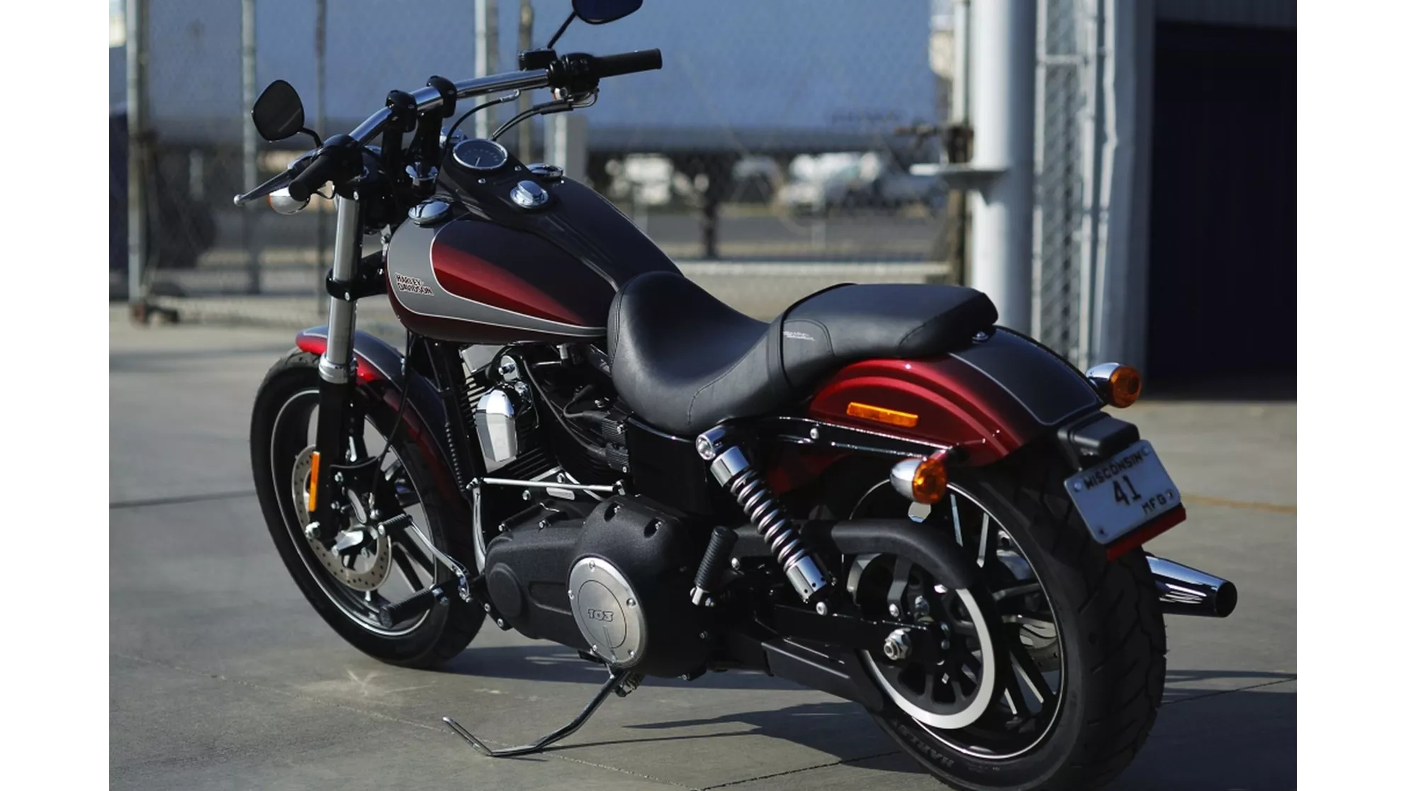 Harley-Davidson Dyna Street Bob Special - Image 3 Harley-Davidson Dyna Street Bob Special - Image 3