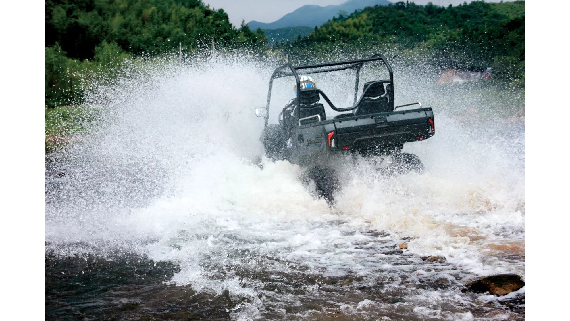 CFMOTO UForce 800 V2 EFI 4x4 - Image 9 CFMOTO UForce 800 V2 EFI 4x4 - Image 9