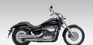 Triumph Street Twin 2017 vs Honda VT 750 C2 Shadow Spirit 2014