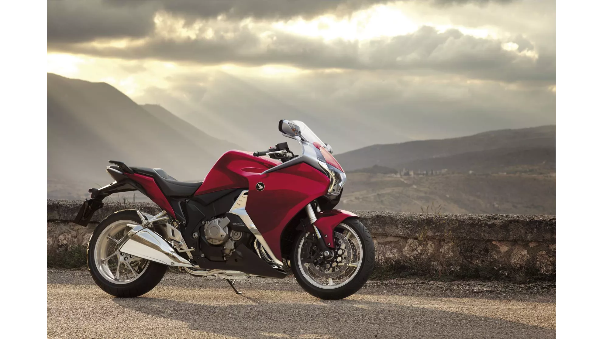 Honda VFR 1200 F - Image 6 Honda VFR 1200 F - Image 6