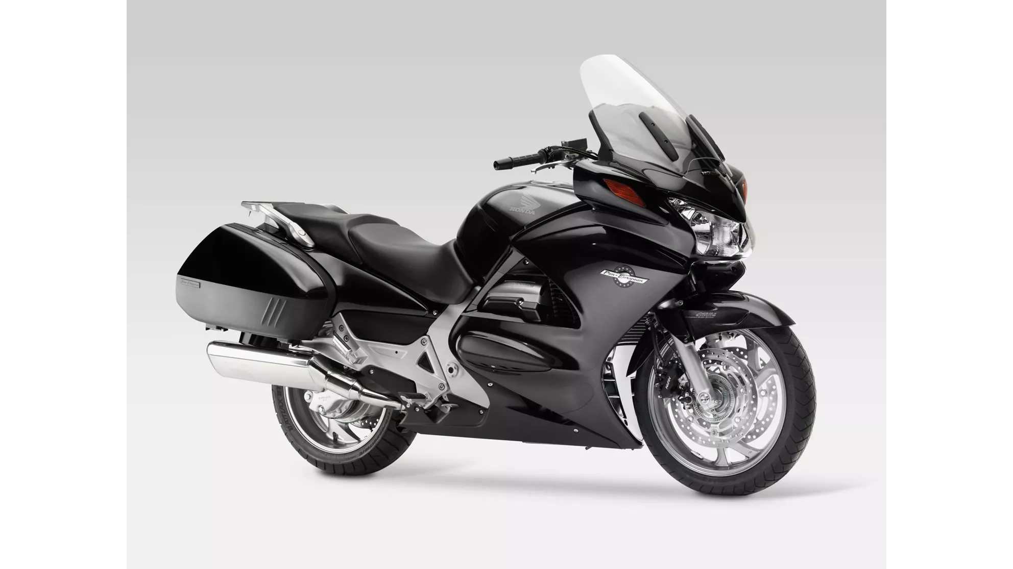 Honda ST 1300 Pan-European - Image 7 Honda ST 1300 Pan-European - Image 7