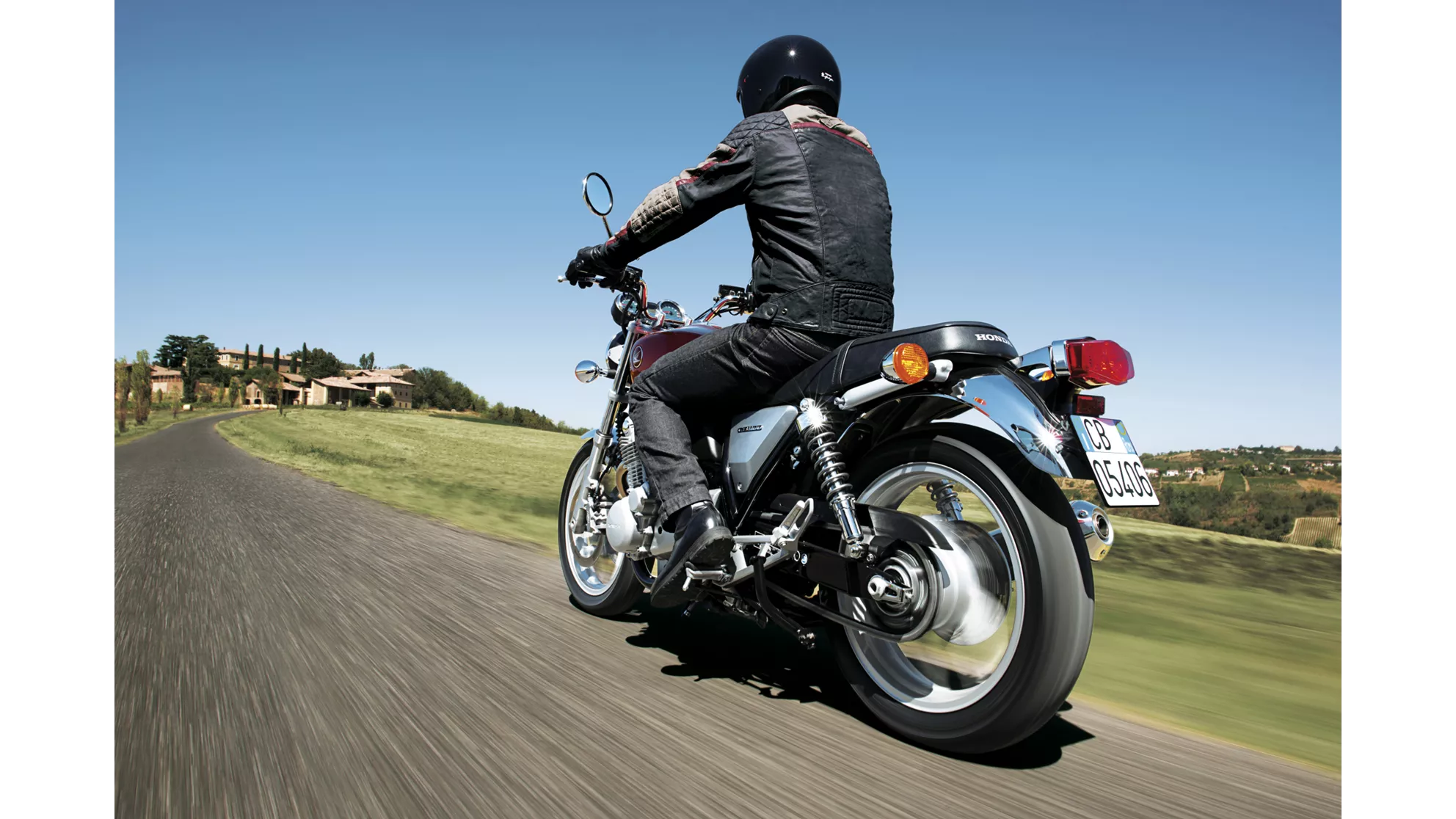 Honda CB 1100 - Image 2 Honda CB 1100 - Image 2