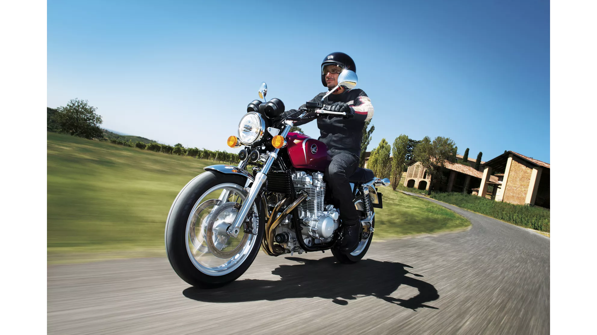 Honda CB 1100 - Image 3 Honda CB 1100 - Image 3