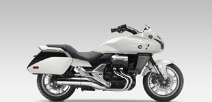 Kawasaki Versys 650 2010 vs Honda CTX 1300 2014