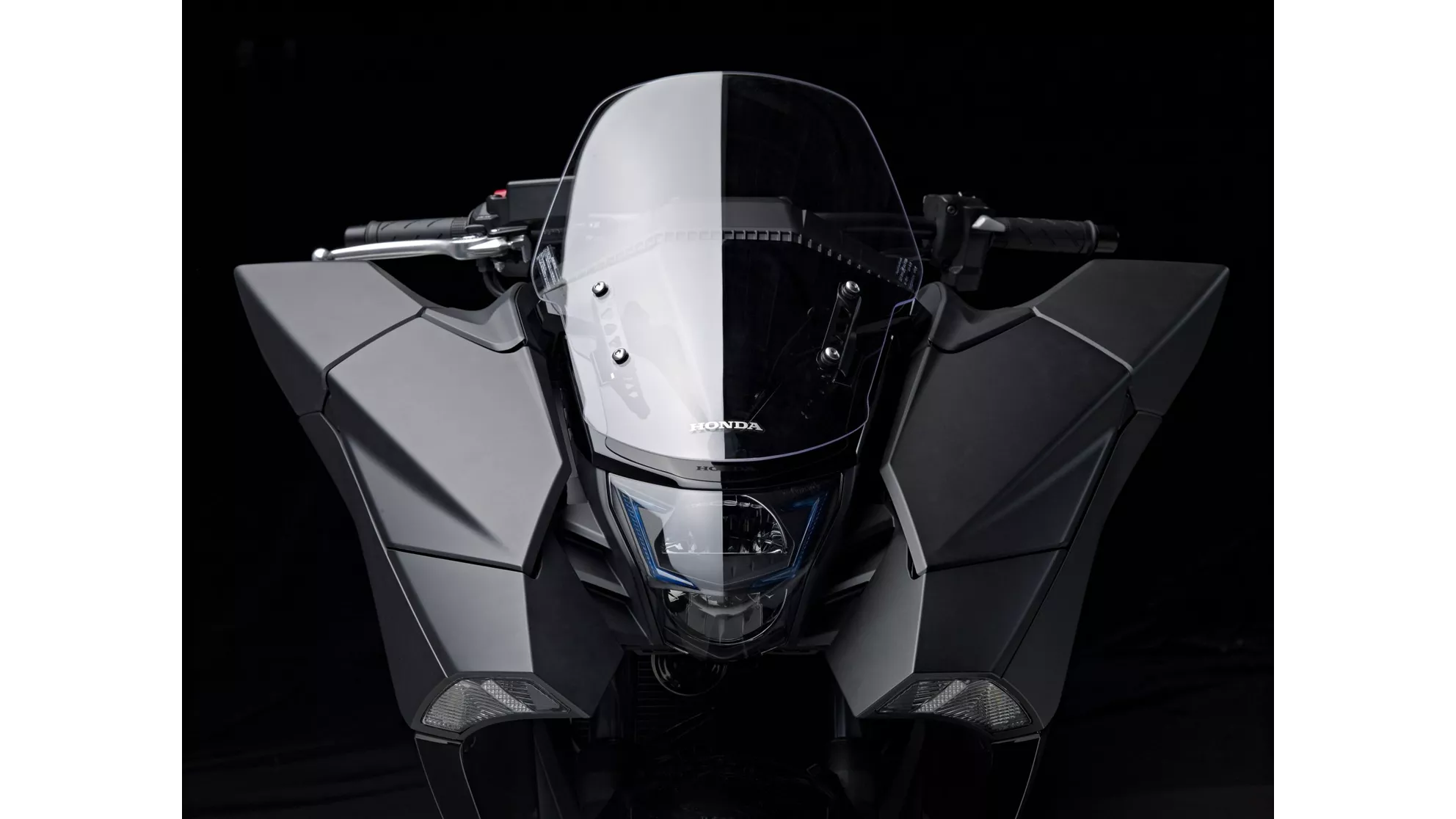 Honda NM4 Vultus - Image 7 Honda NM4 Vultus - Image 7