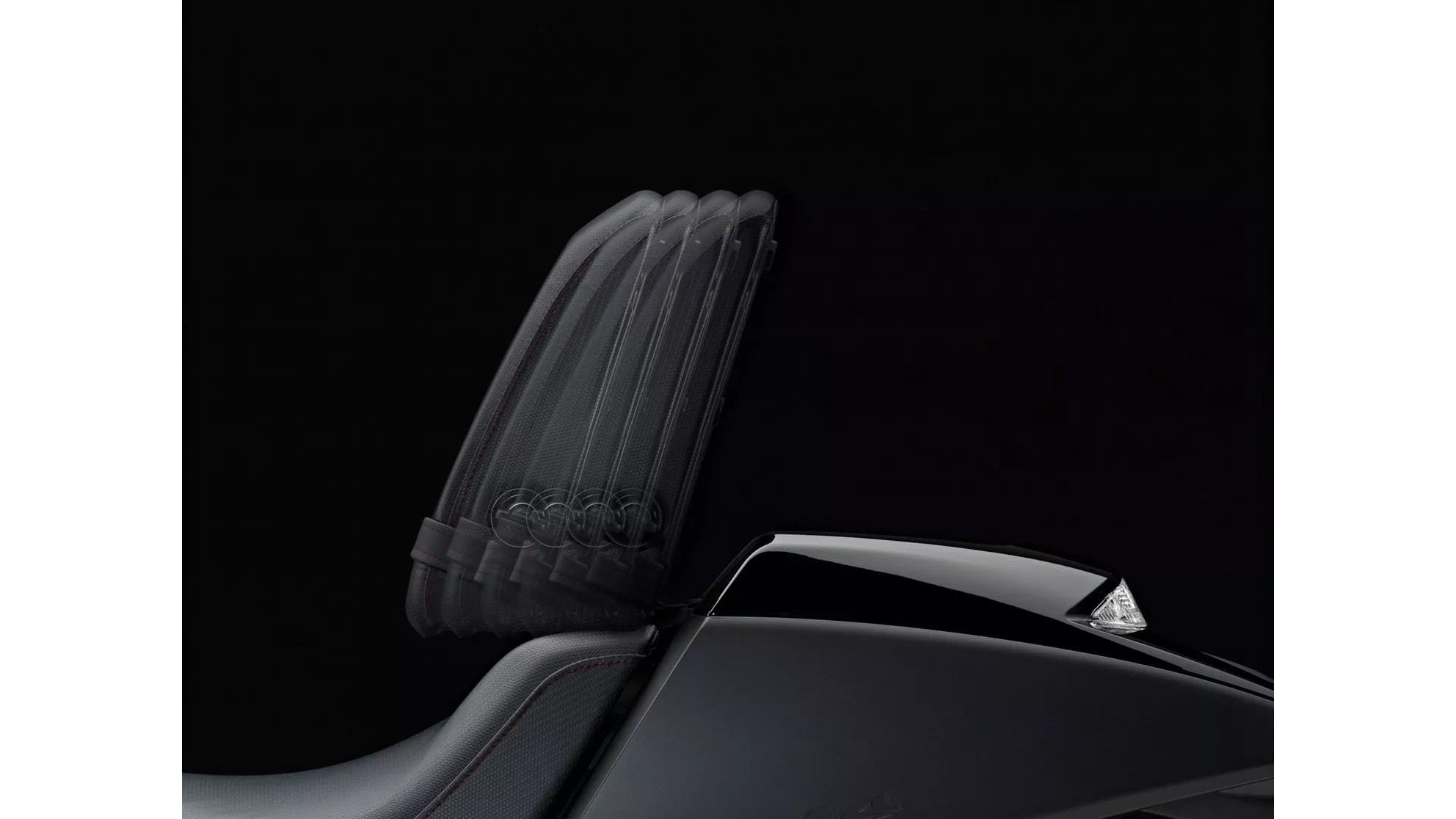 Honda NM4 Vultus - Image 14 Honda NM4 Vultus - Image 14