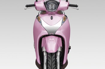 Honda SH Mode 125 2014 - Bild 10 Honda SH Mode 125 2014 - Bild 10