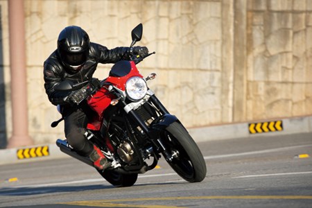 Hyosung GT 250i Naked 2014