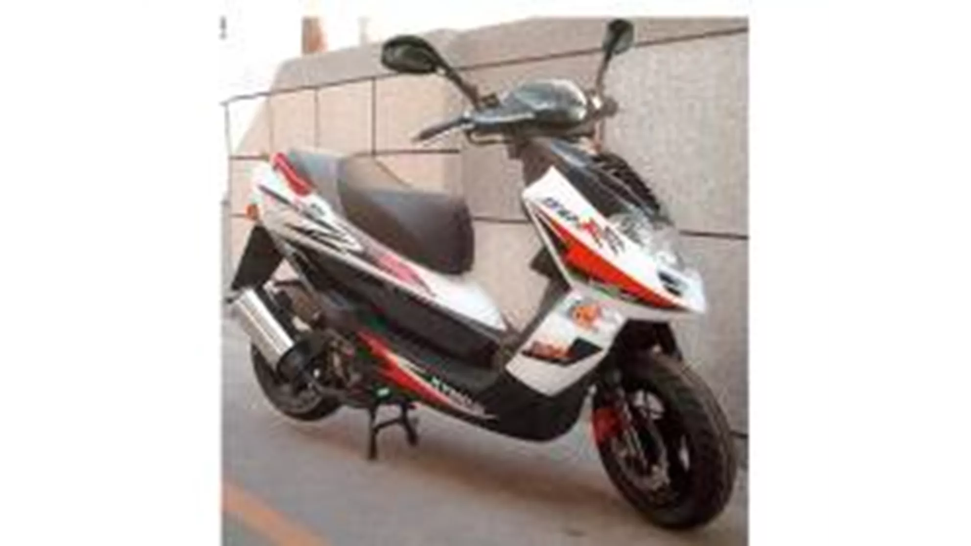 Kymco B & W 50 - Image 1 Kymco B & W 50 - Image 1