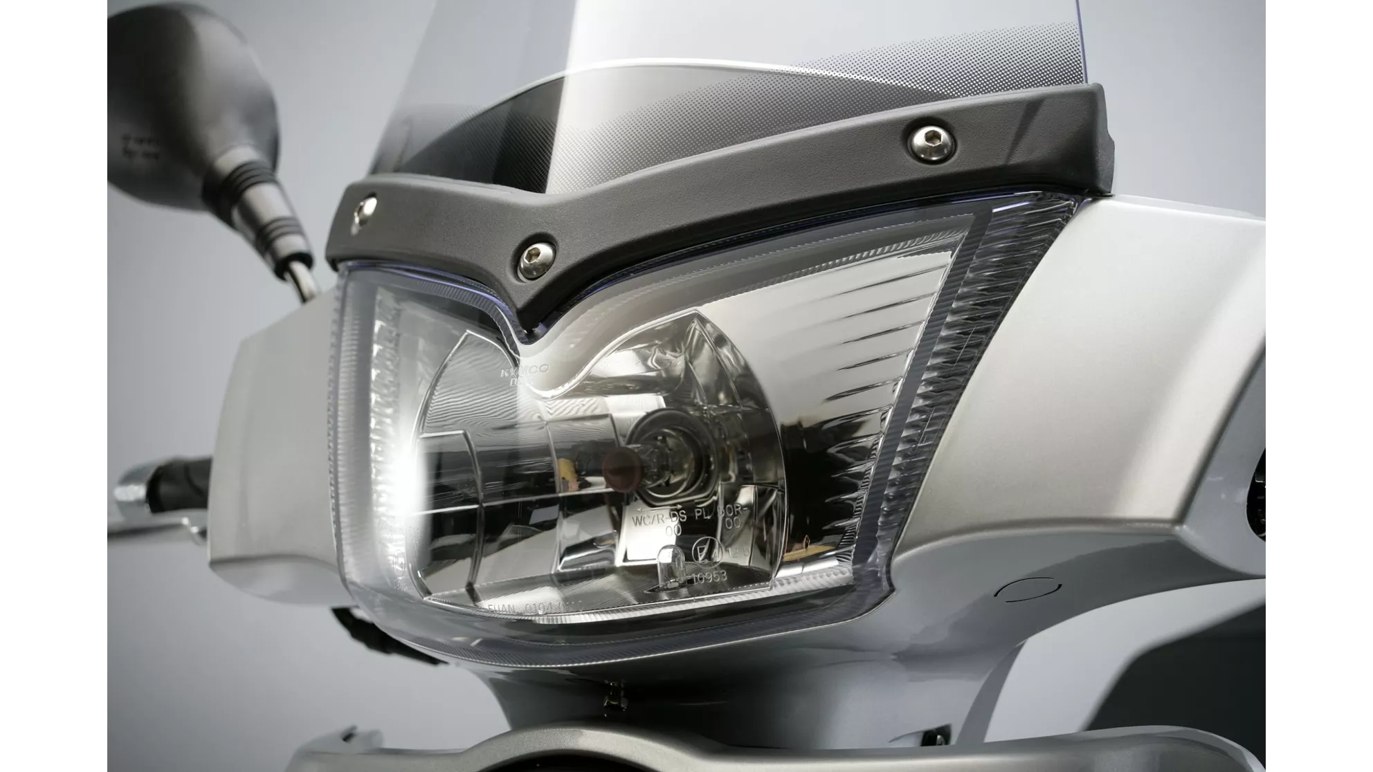 Kymco People S 50 - Image 1 Kymco People S 50 - Image 1