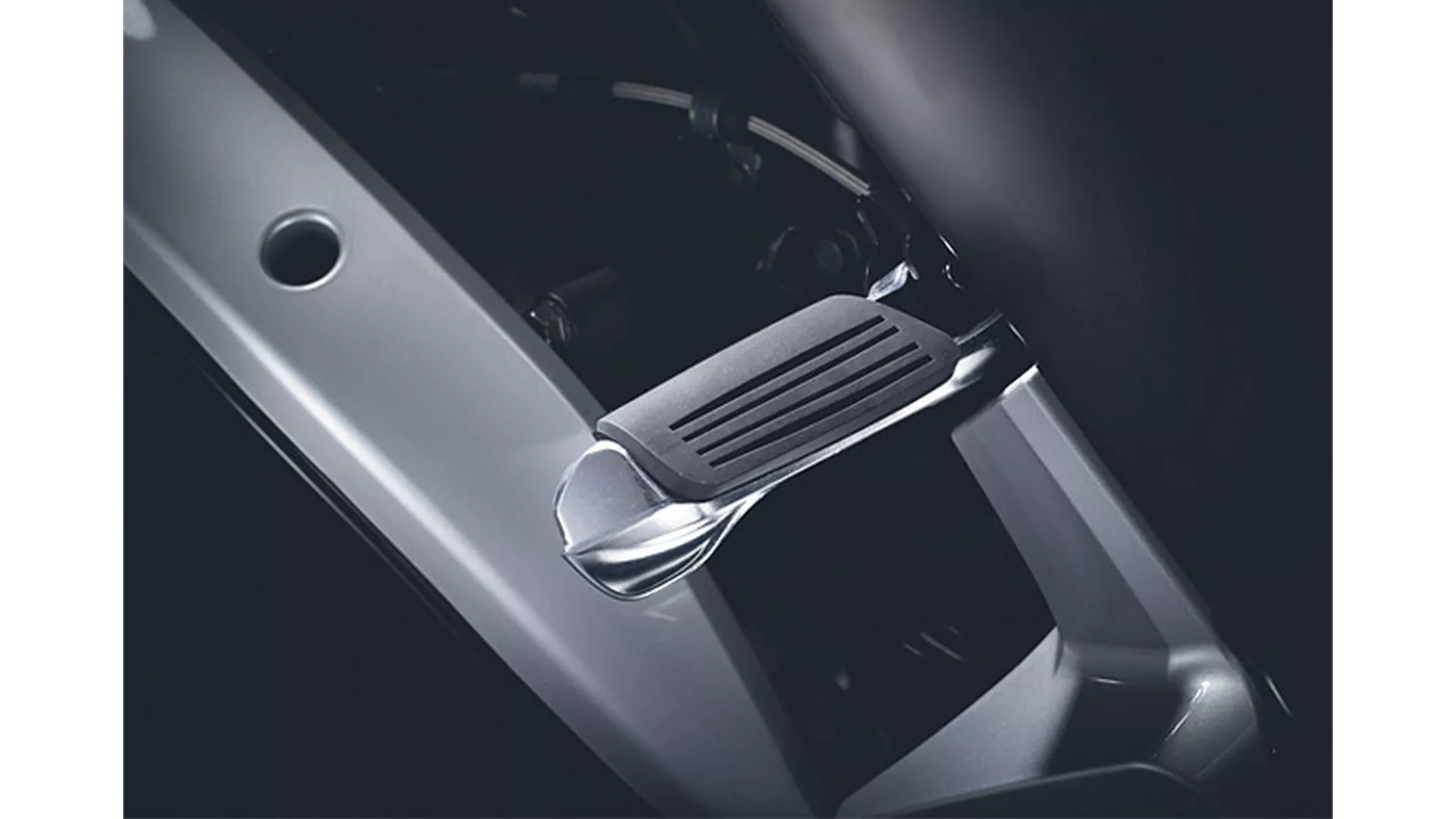 Kymco K-XCT 125i - Image 1 Kymco K-XCT 125i - Image 1