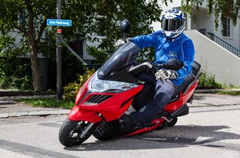 Kymco G-Dink 300i 2014 - Bild 8