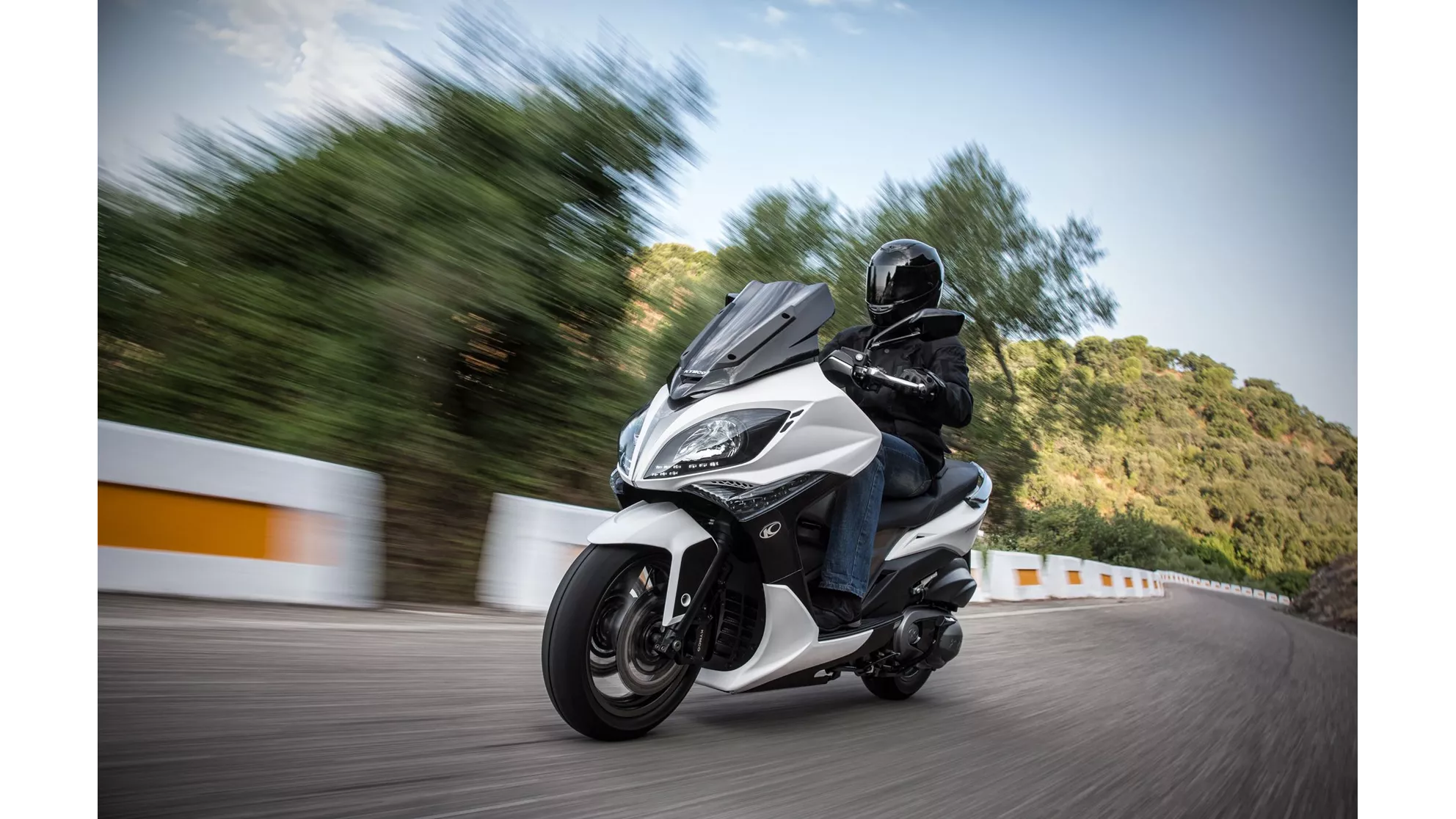 Kymco Xciting 400i ABS - Image 5 Kymco Xciting 400i ABS - Image 5