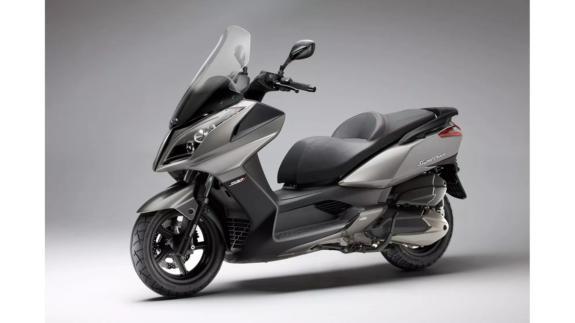 Kymco Superdink 300i - Image 12 Kymco Superdink 300i - Image 12