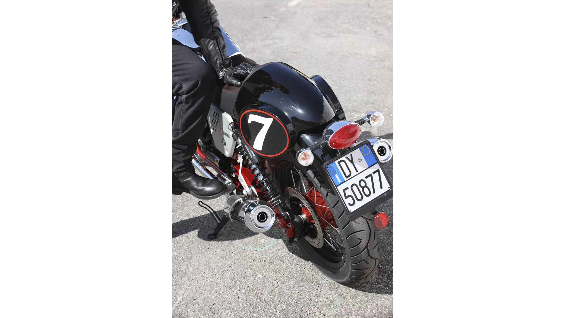 Moto Guzzi V7 Racer - Immagine 6