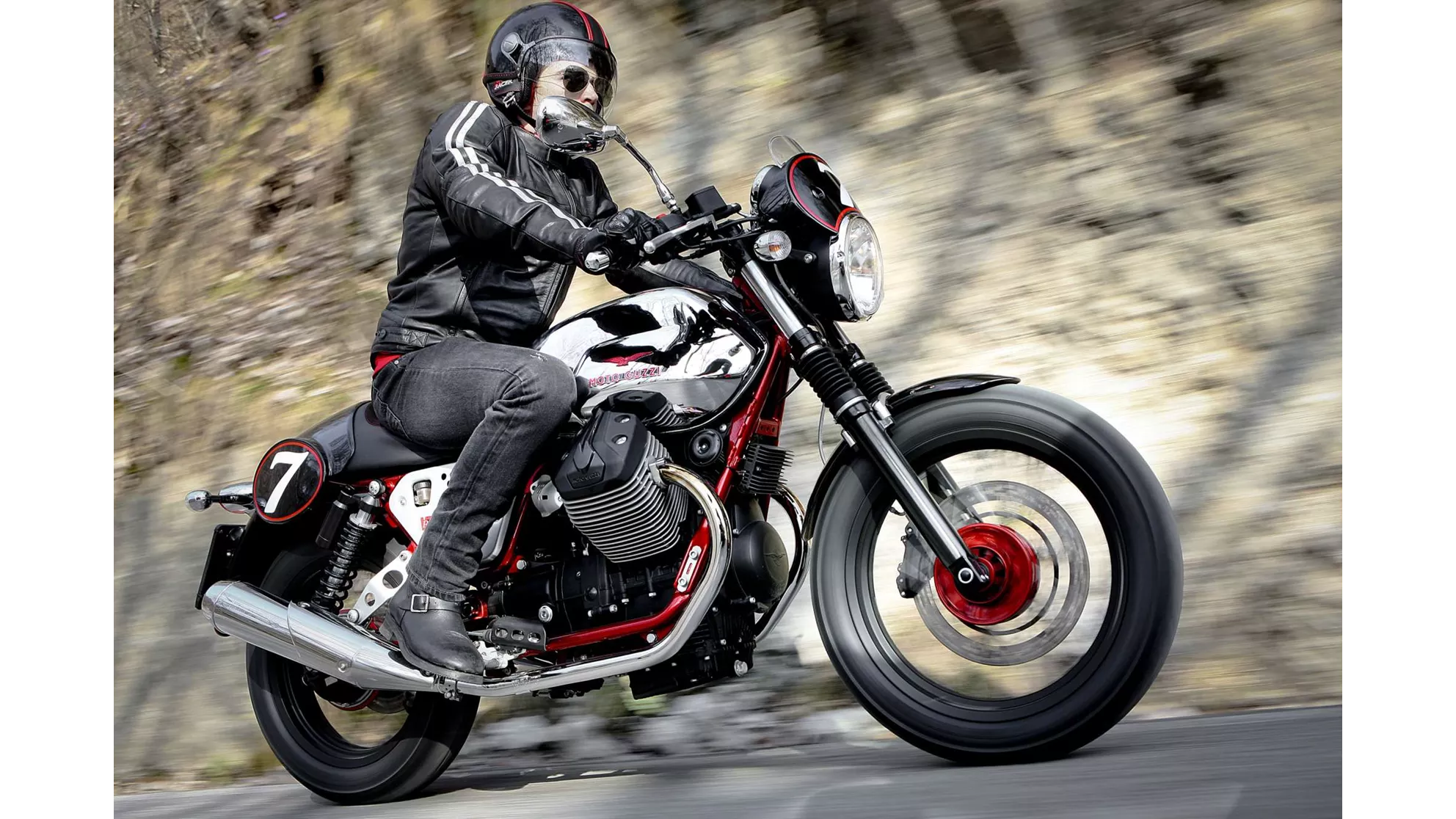 Moto Guzzi V7 Racer - Слика 8