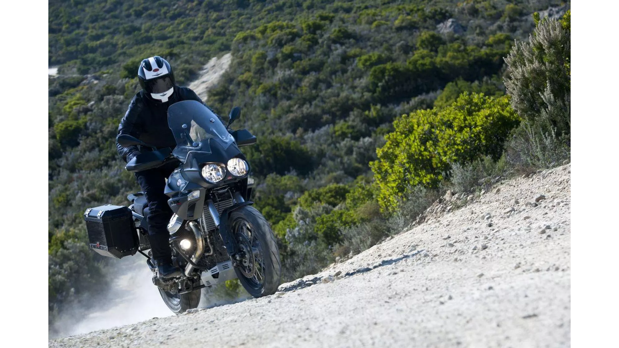 Moto Guzzi Stelvio 1200 8V NTX - Image 9 Moto Guzzi Stelvio 1200 8V NTX - Image 9