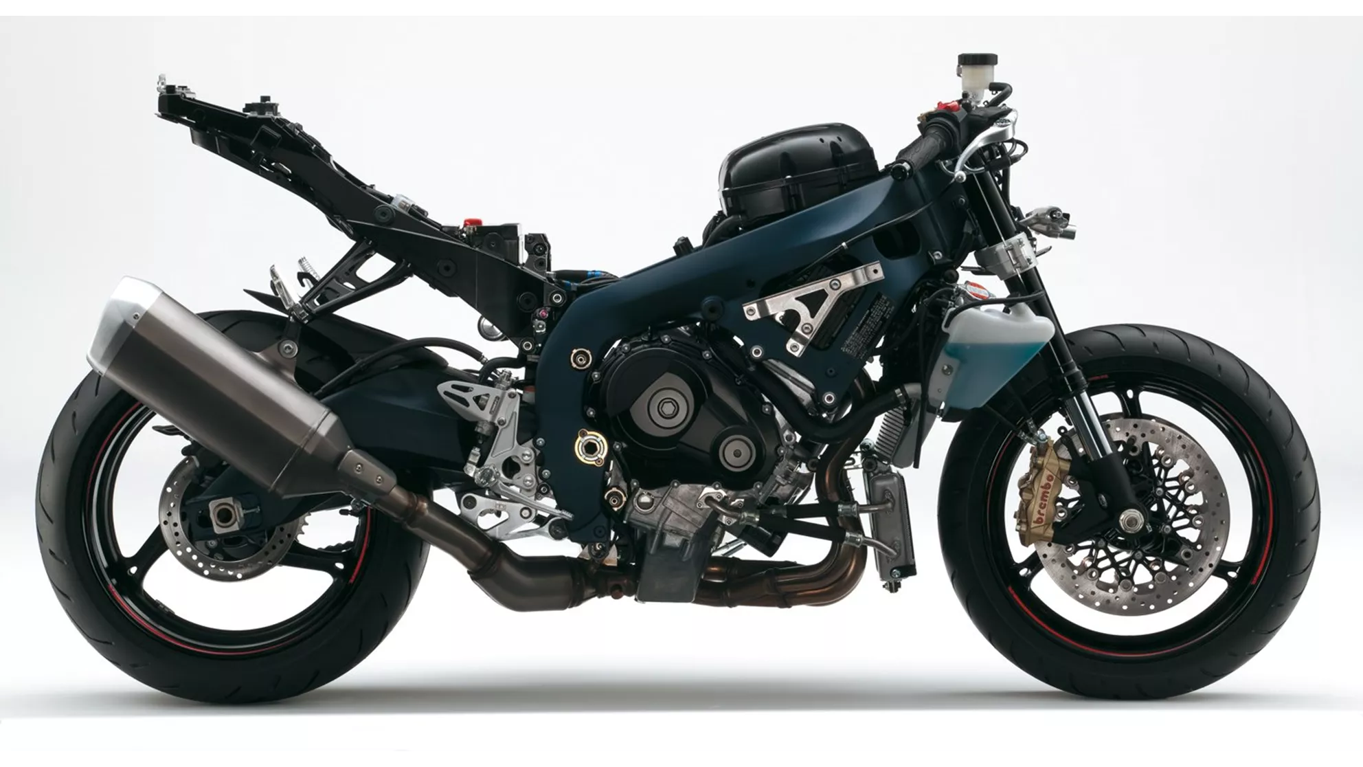Suzuki GSX-R 1000 - Image 16 Suzuki GSX-R 1000 - Image 16