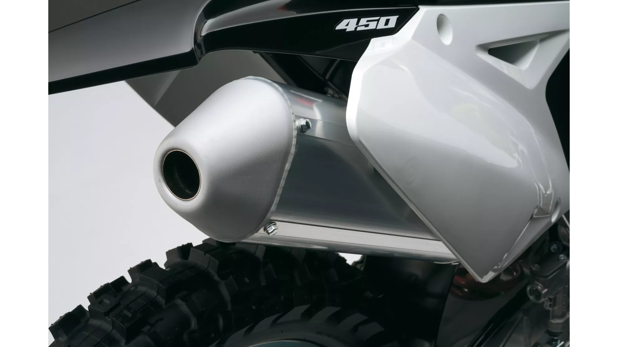 Suzuki RM-Z450 - Image 8 Suzuki RM-Z450 - Image 8