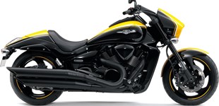 Harley-Davidson Night Rod Special VRSCDX 2015 vs Suzuki Intruder M1800R 2014