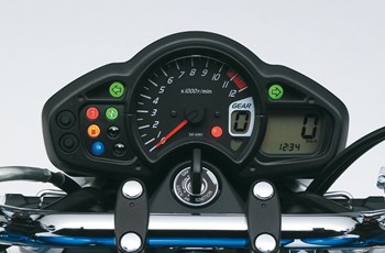 Suzuki SFV 650 Gladius 2014 - Bild 6 Suzuki SFV 650 Gladius 2014 - Bild 6