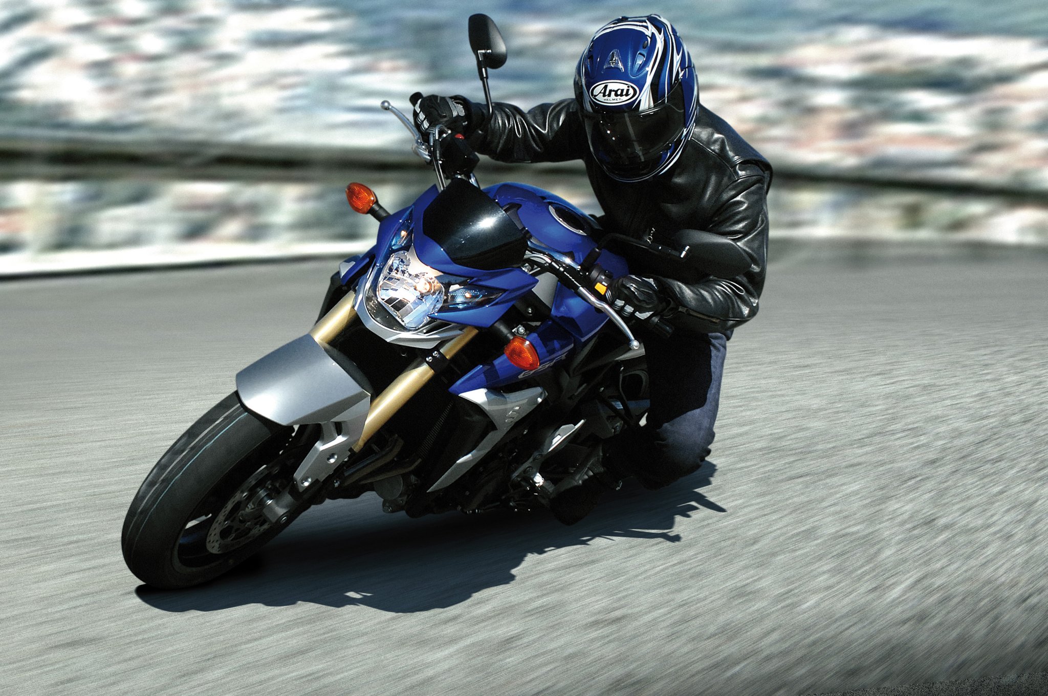 Motorrad Vergleich Suzuki GSR 750 2014 vs. Yamaha FZ1 2008