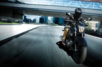 Suzuki GW250 Inazuma 2014 - Bild 3