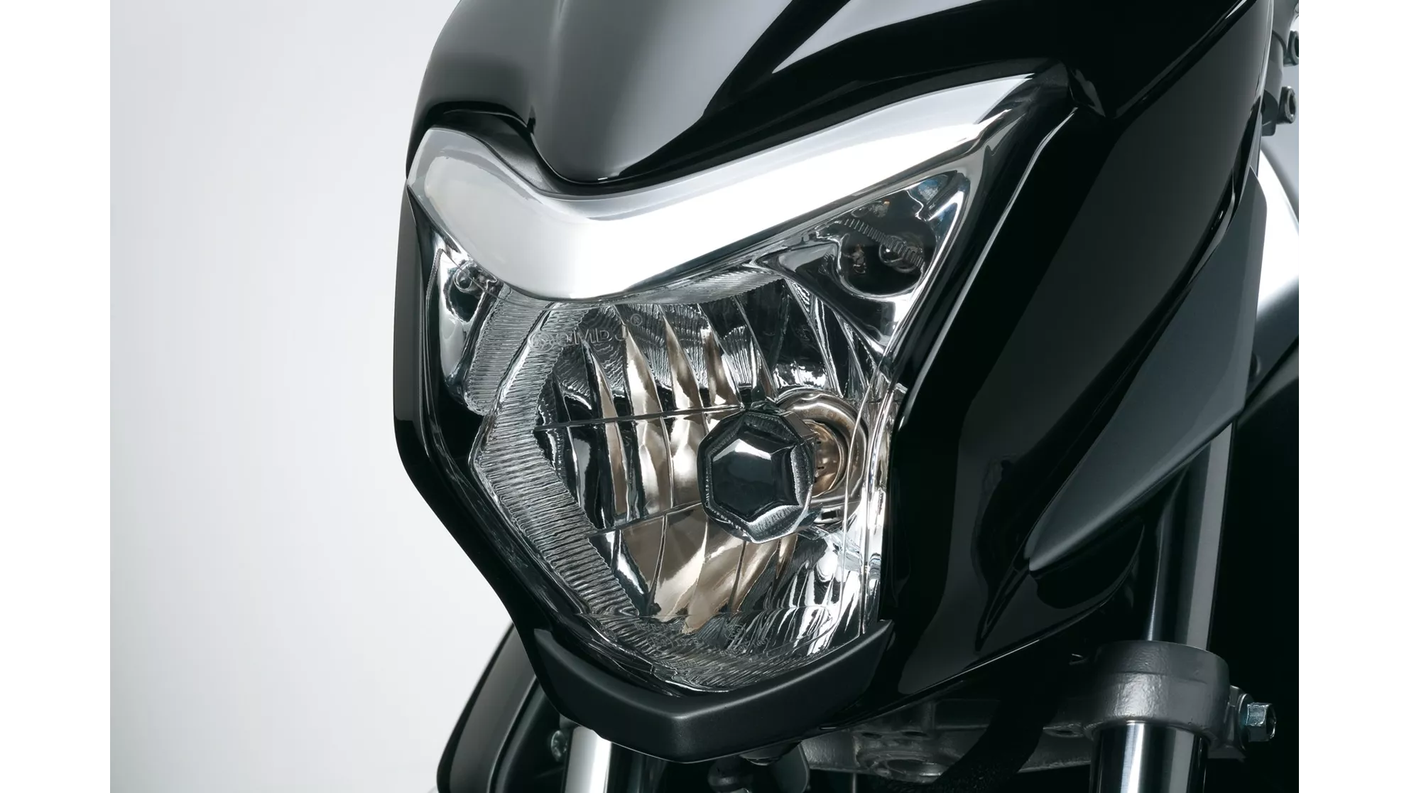 Suzuki GW250 Inazuma - Image 10 Suzuki GW250 Inazuma - Image 10