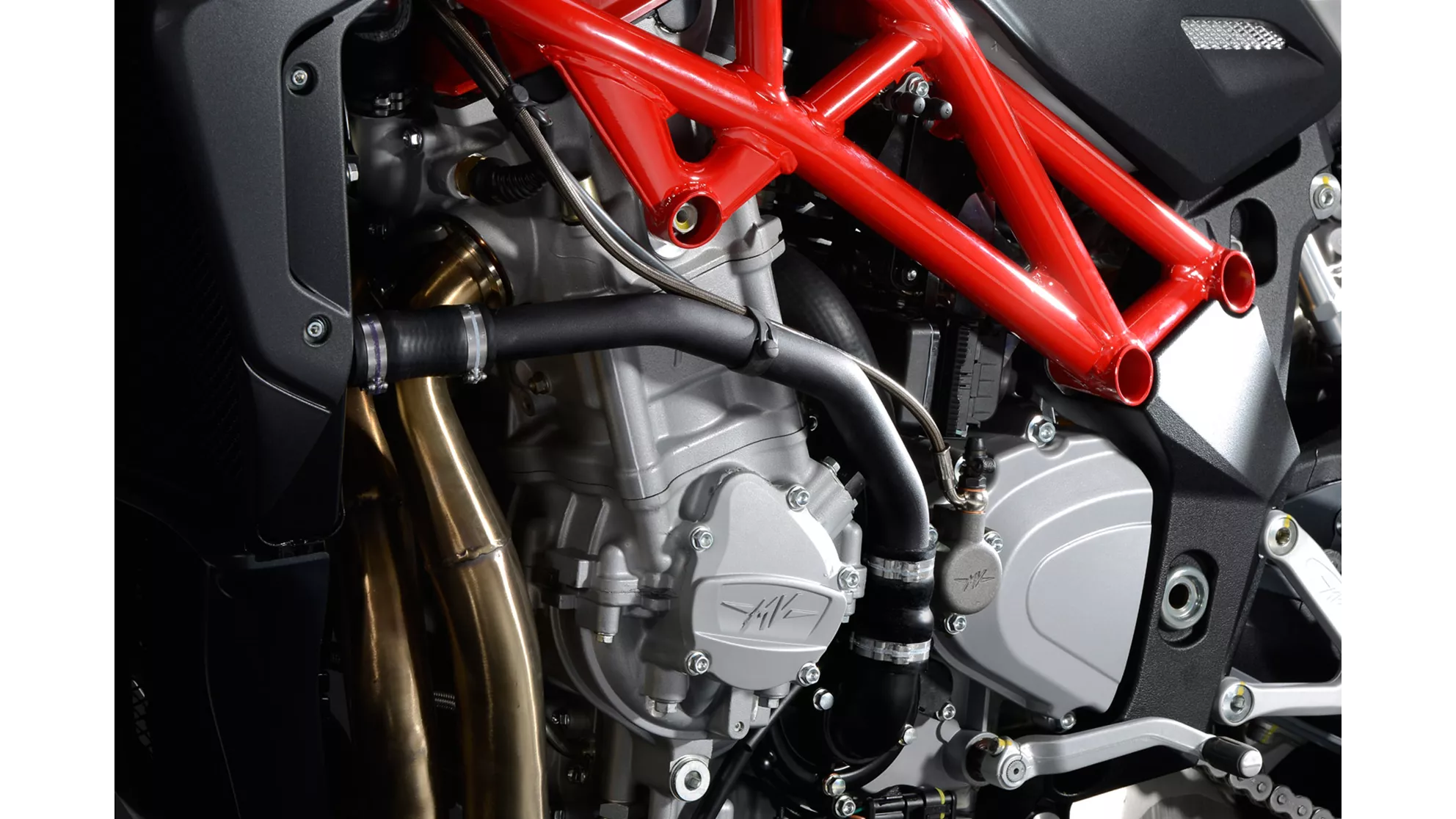 MV Agusta Brutale 1090 R - Image 8 MV Agusta Brutale 1090 R - Image 8