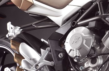 MV Agusta Brutale 675 2014 - Bild 7 MV Agusta Brutale 675 2014 - Bild 7