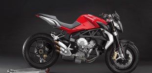 MV Agusta Brutale 675 2014 vs MV Agusta Brutale 800 R 2025