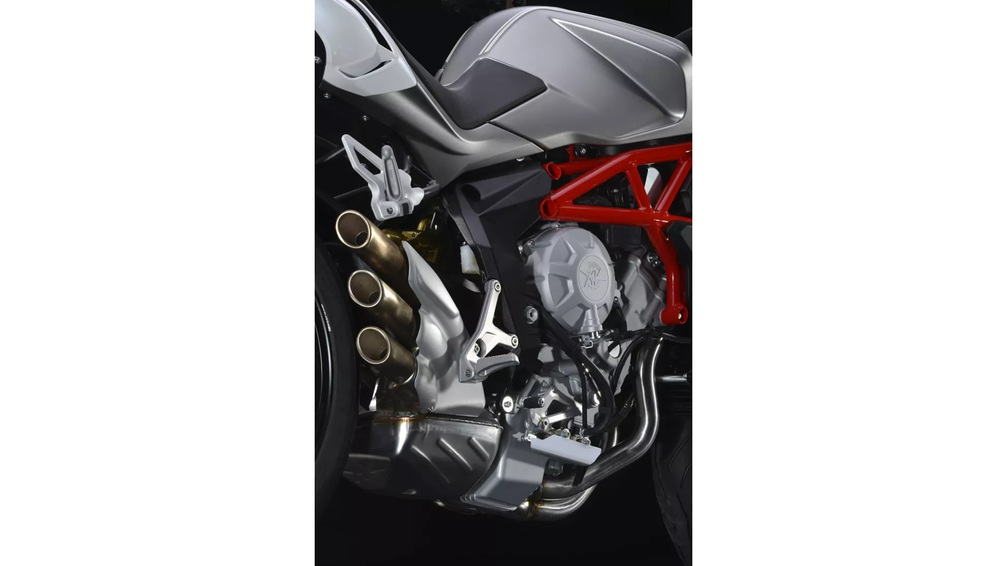 MV Agusta Brutale 800 - Image 10 MV Agusta Brutale 800 - Image 10