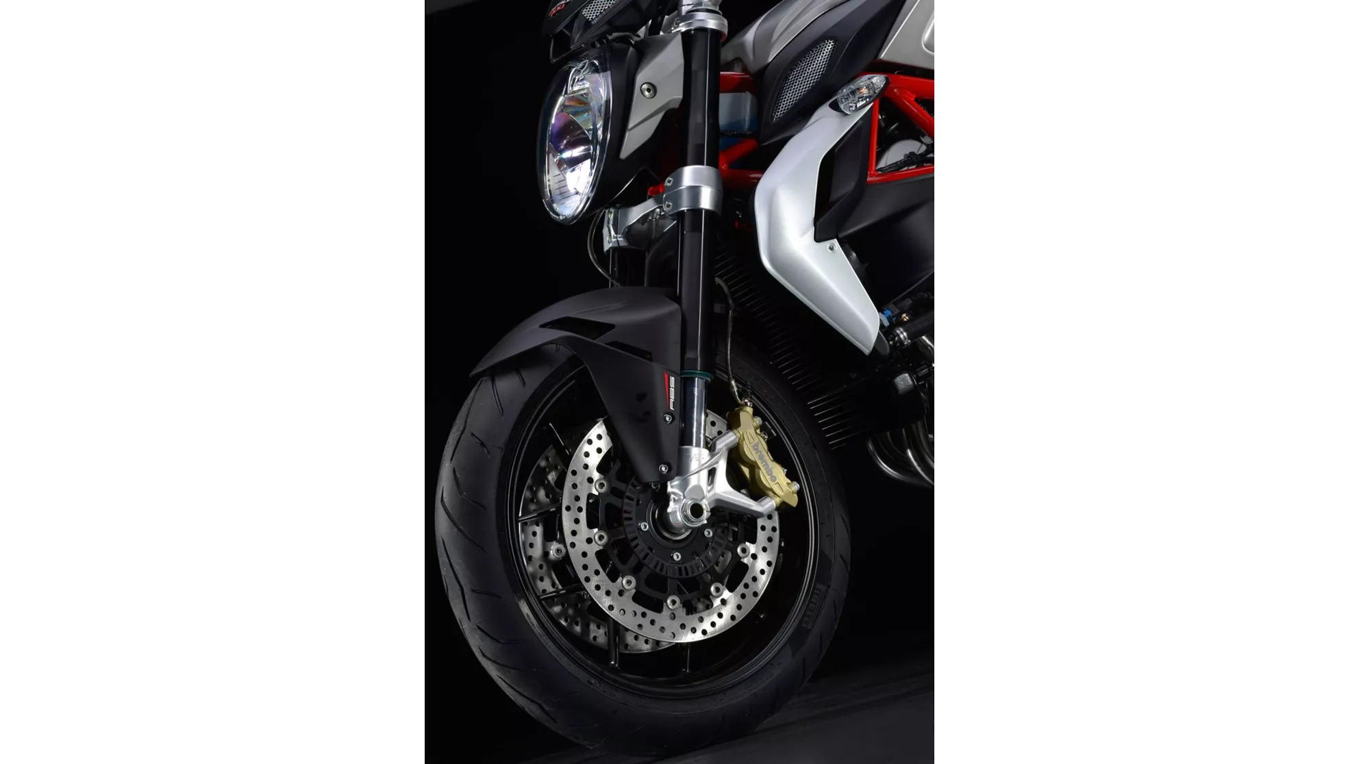MV Agusta Brutale 800 - Image 11 MV Agusta Brutale 800 - Image 11