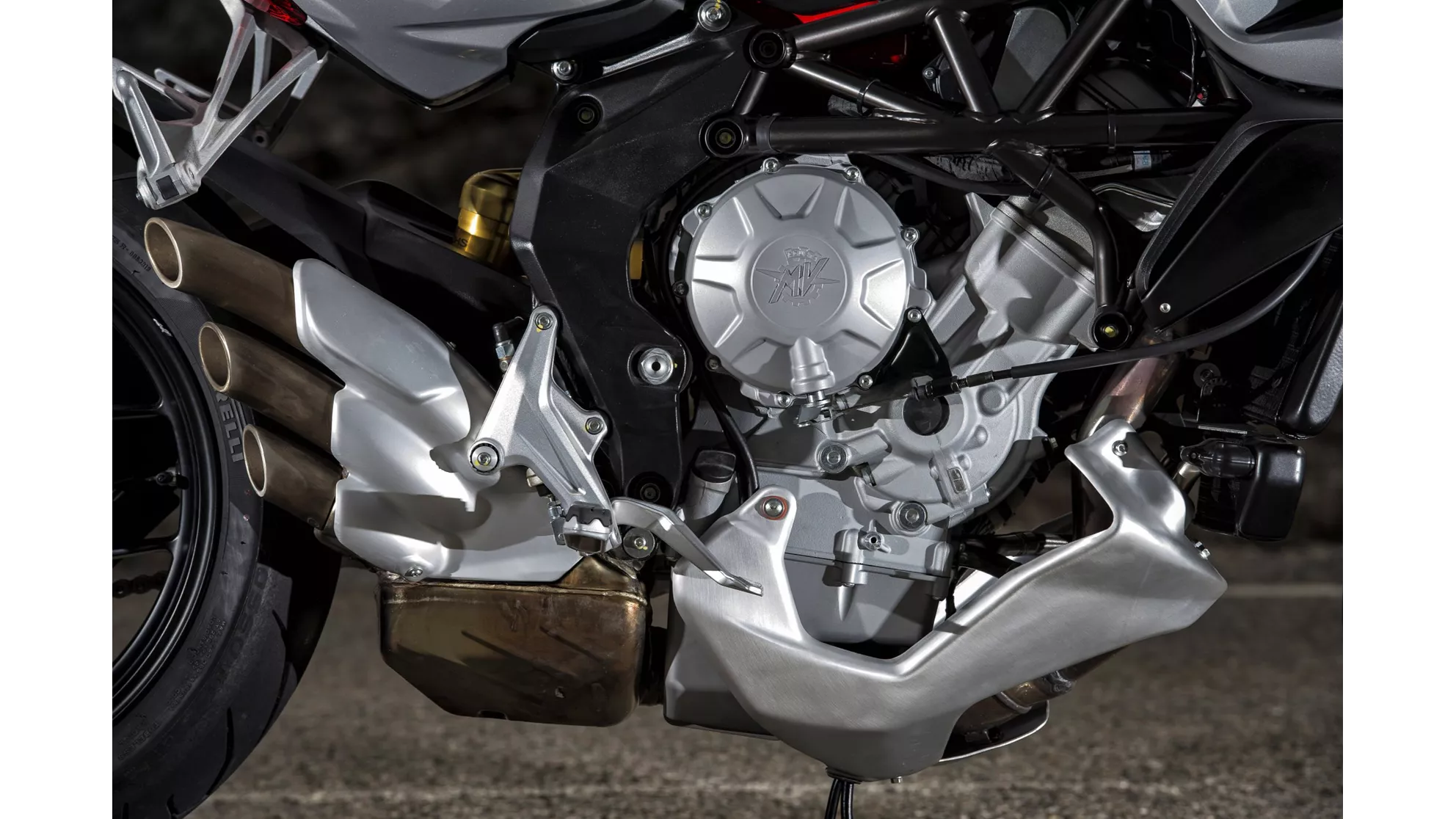 MV Agusta Rivale 800 - Image 2 MV Agusta Rivale 800 - Image 2