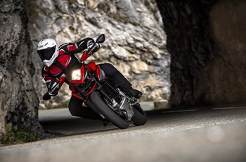 MV Agusta Rivale 800 2014 - Bild 9 MV Agusta Rivale 800 2014 - Bild 9
