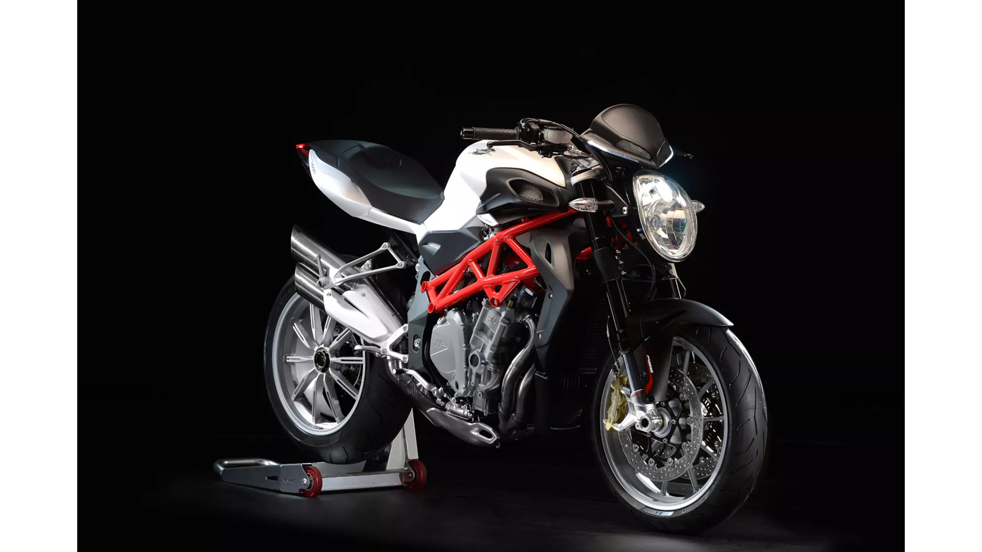 MV Agusta Brutale 1090 - Image 3 MV Agusta Brutale 1090 - Image 3