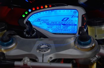 MV Agusta F4 RR 2014 - Bild 8